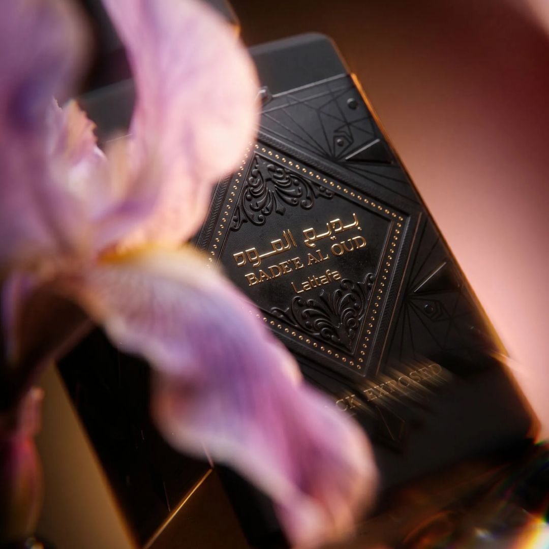 Bade'e Al Oud Black Exposed Eau de parfum Spray 100ml (3.4 oz) by Lattafa