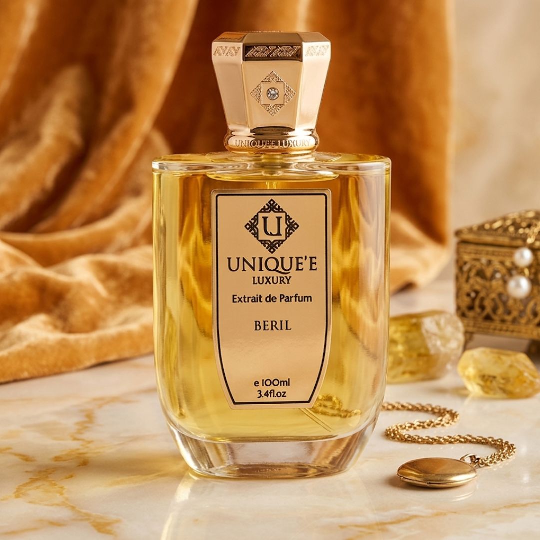 Unique'e Luxury Beril Extrait de Parfum spray 100ml bottle, elegant design, showcasing the luxurious perfume packaging.