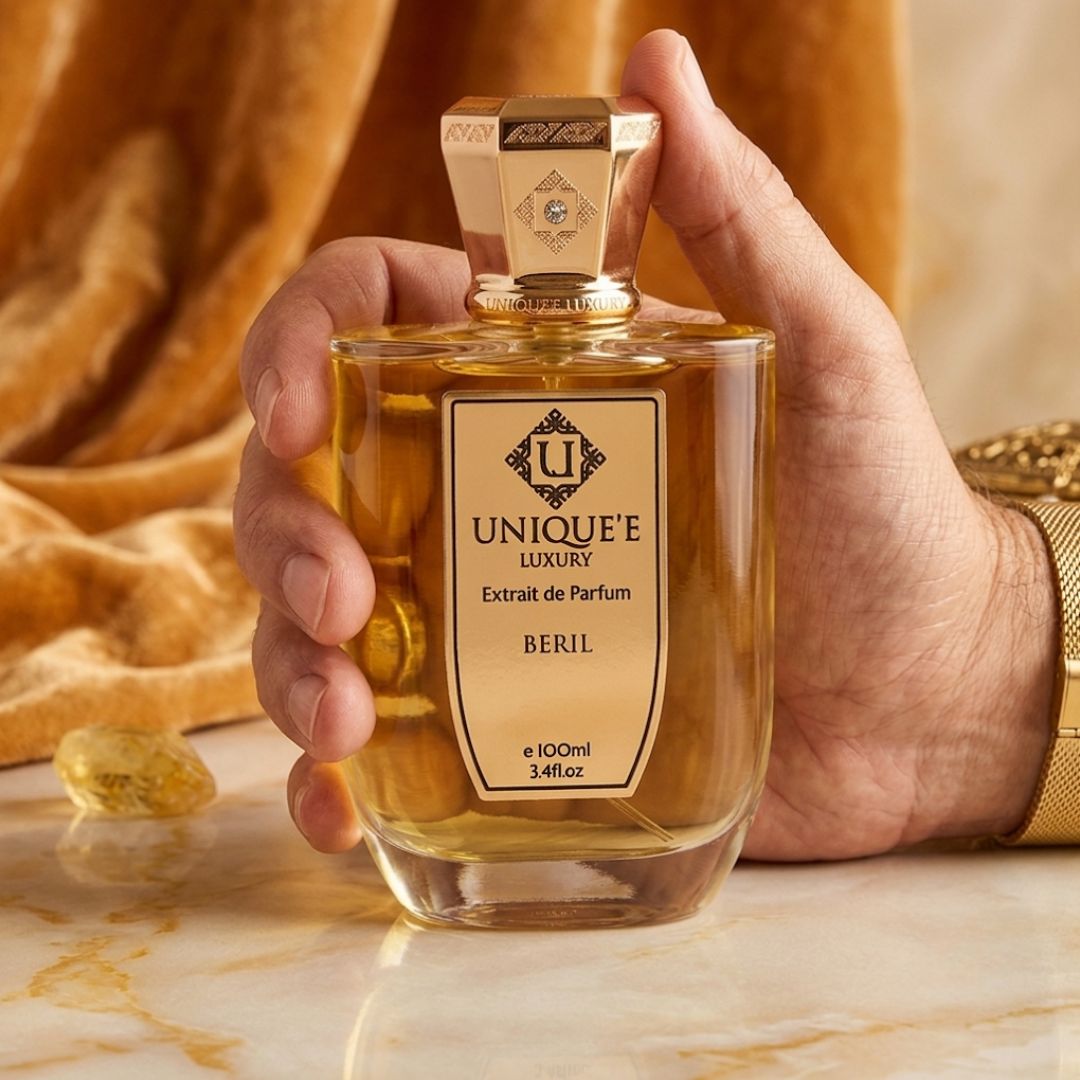 Unique'e Luxury Beril Extrait de Parfum Spray 100ml bottle, elegant design, showcasing the luxury EDP fragrance.