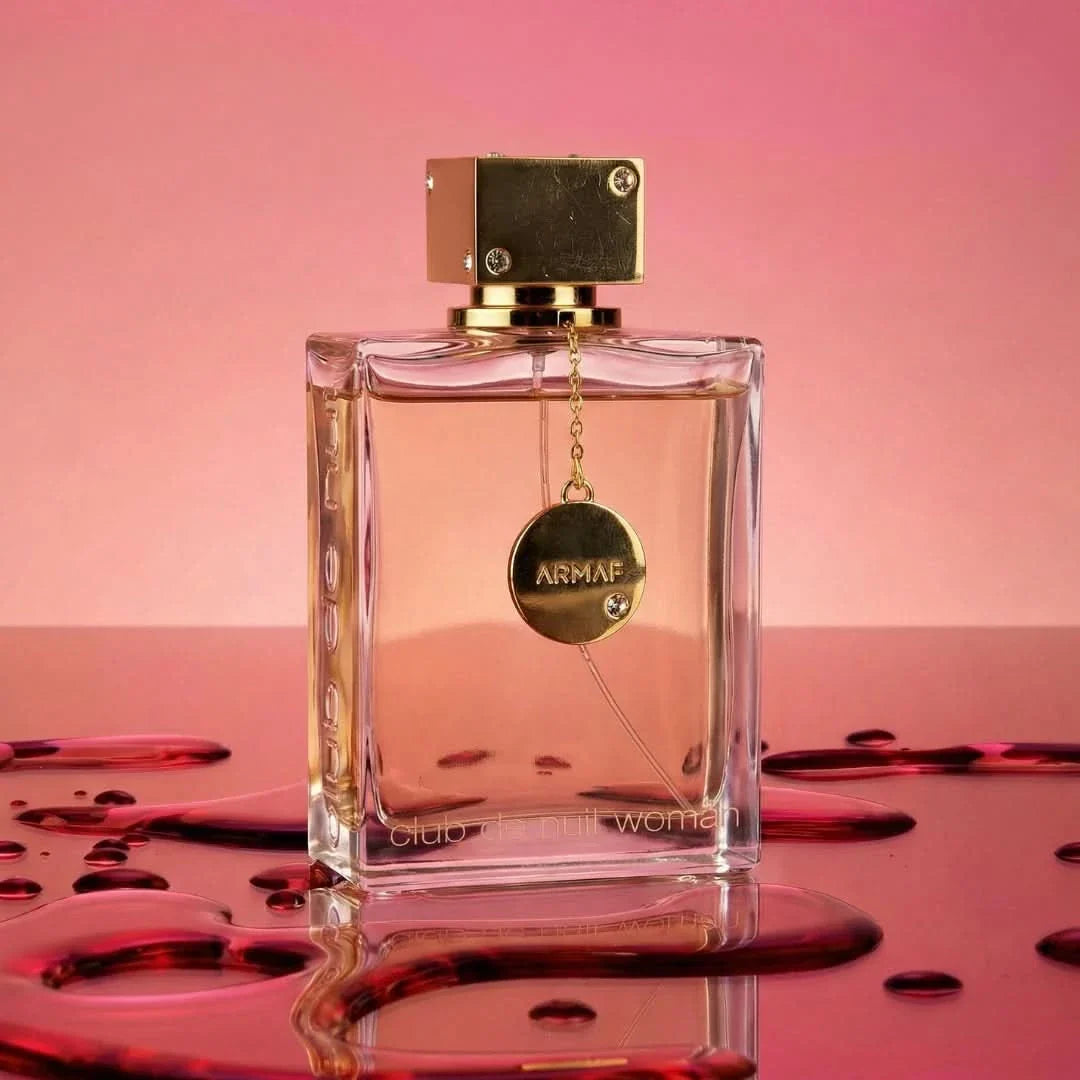 Armaf Club De Nuit Women Eau de Parfum spray bottle in 200ml, elegant design, showcasing the fragrance for women.