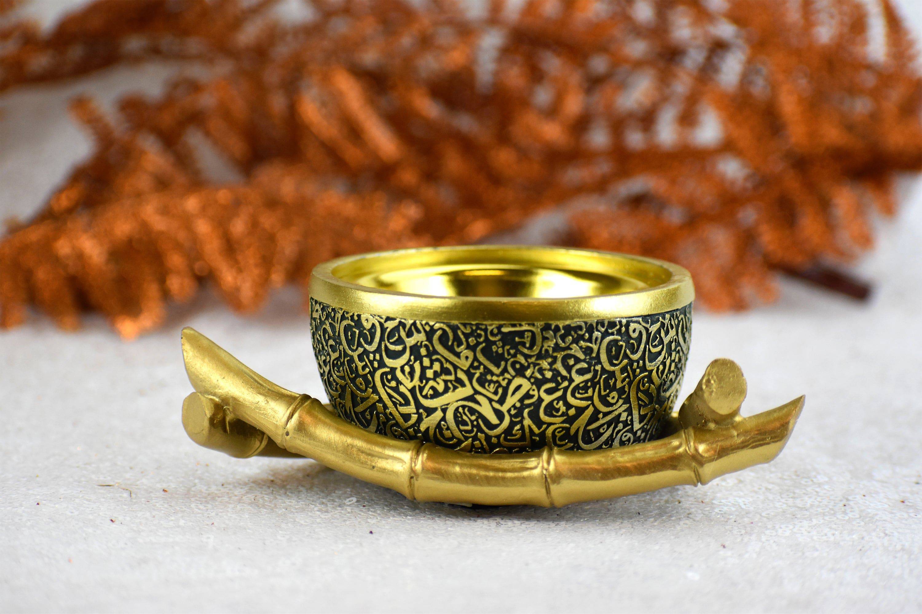 Bamboo Triangle Arabic Script Incense Bakhoor Burner - Black and Gold - Intense oud